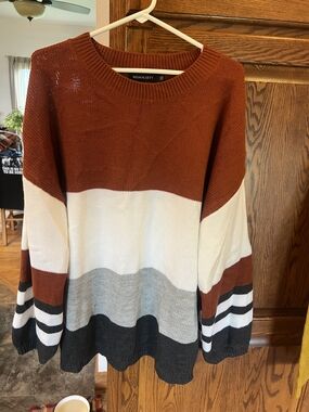 Merokeety Rust & White Colorblock Crewneck Sweater